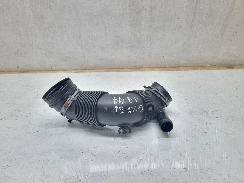 Õhu sisselaske voolik (-ud)/ toru (-d) 3C0129654M