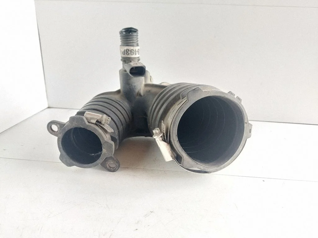 Õhu sisselaske voolik (-ud)/ toru (-d) – Audi A6 Allroad C6 (2006-2011)