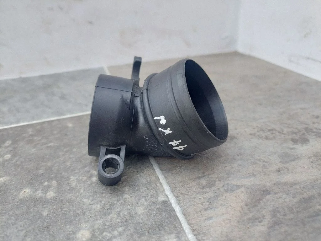 Air intake hose/pipe – Skoda Octavia Mk3 (5E) (2013-2019)