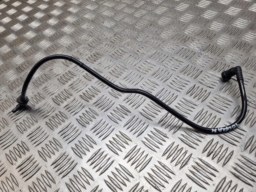 Fuel line pipe – Volkswagen Touran I (2003-2010)