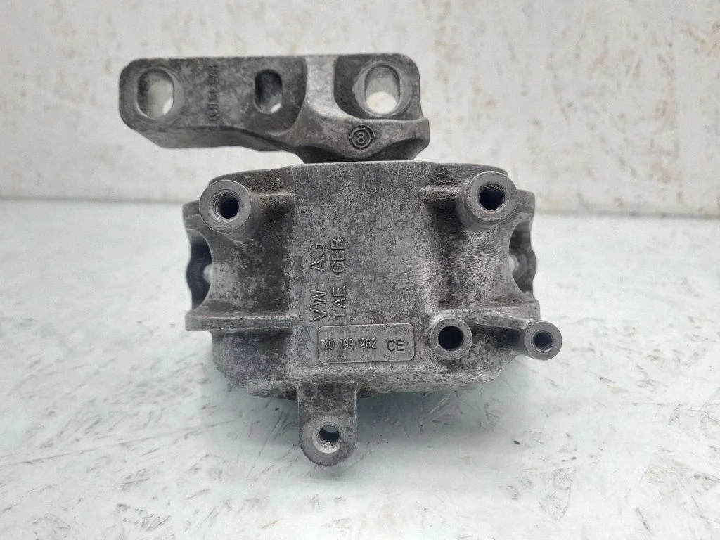 Engine mount bracket 1K0199262CE
