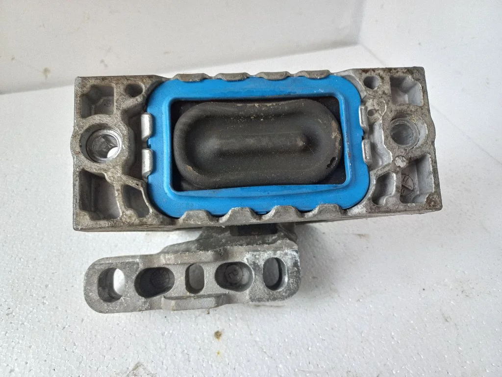 Engine mount bracket 1K0199262