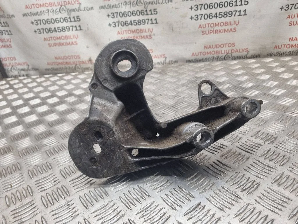Mootori kinnituskronstein – Audi A6 Allroad C6 (2006-2011)