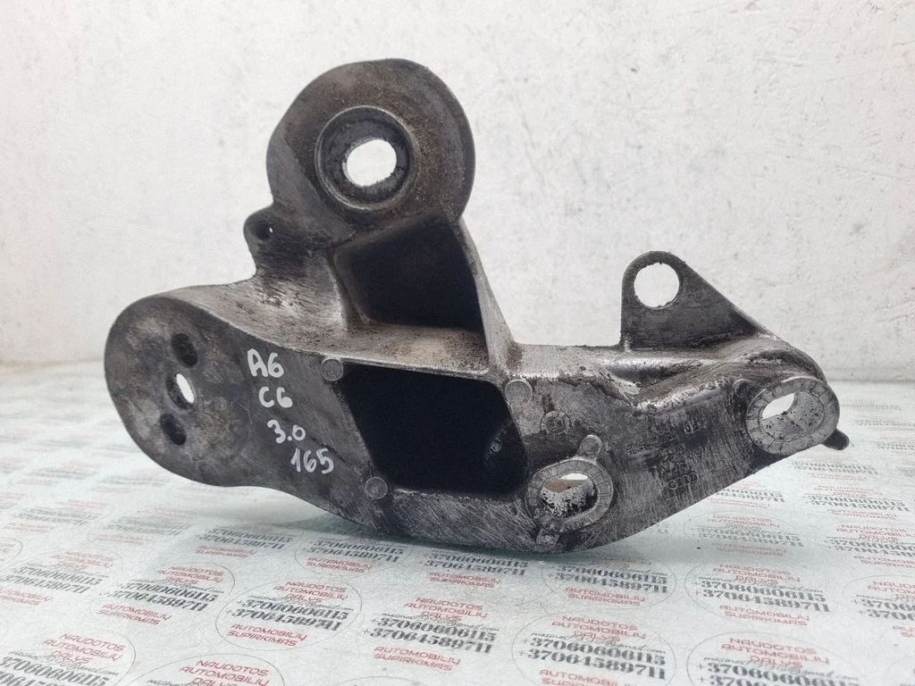 Mootori kinnituskronstein 4F0199351H