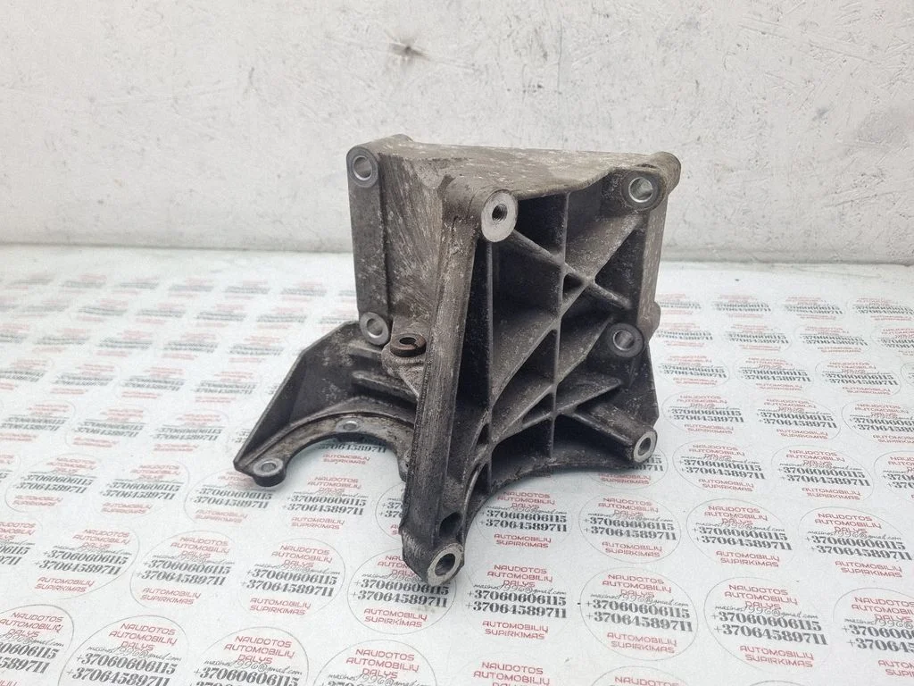 Dzinēja stiprinājuma kronšteins 077260885N