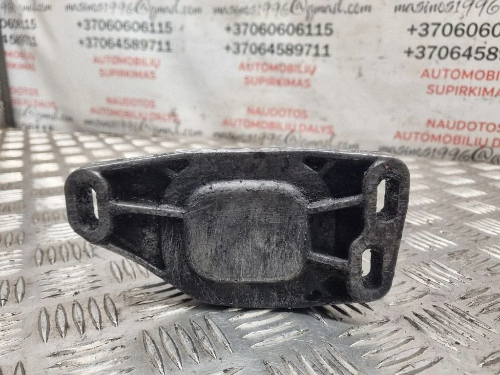 Engine mounting bracket 8D0199335Q