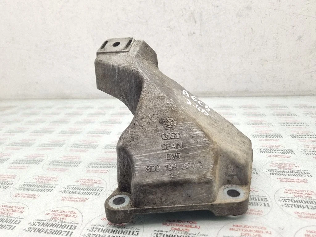Mootori kinnituskronstein 8D0199307G