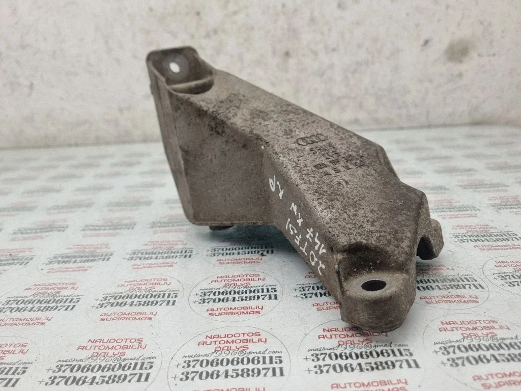 Mootori kinnituskronstein – Seat Exeo (3R) (2008-2013)