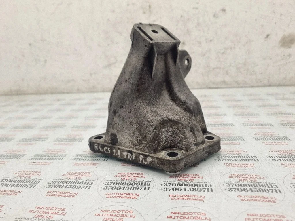 Engine mounting bracket 4B0199308