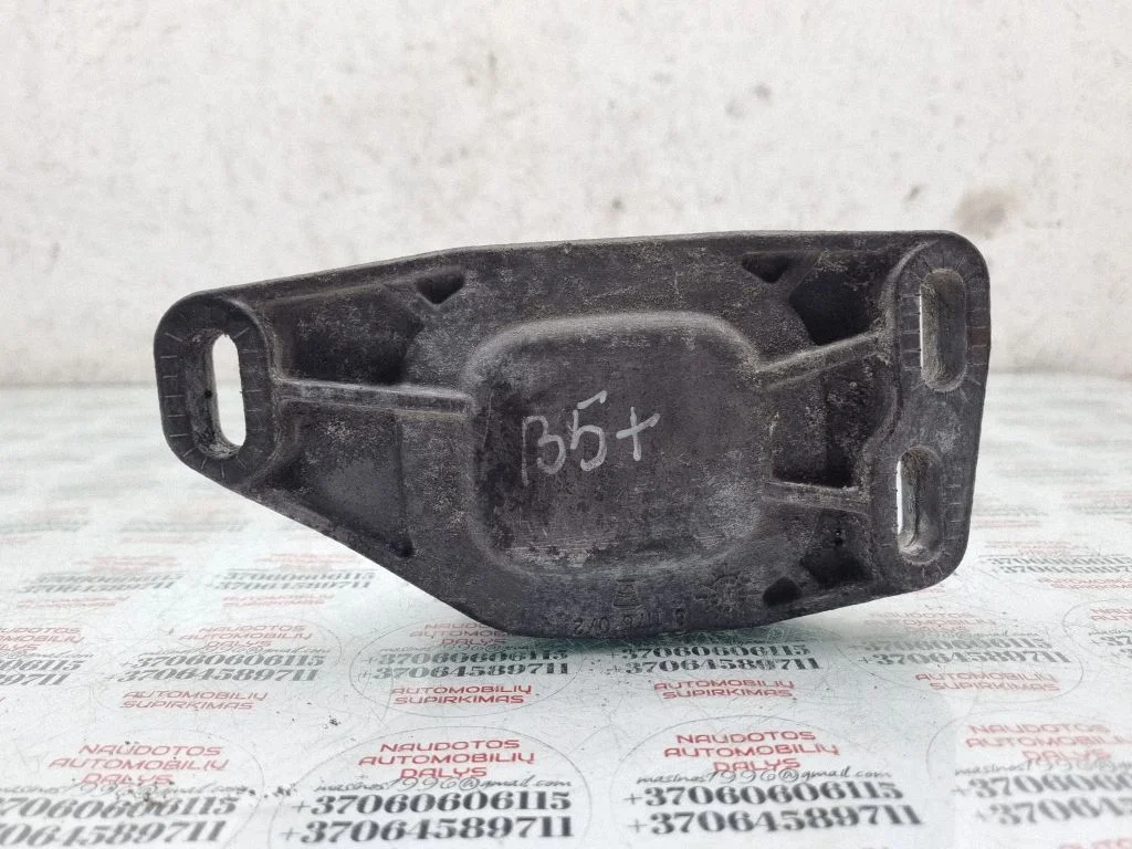 Engine mounting bracket 8D0199335Q