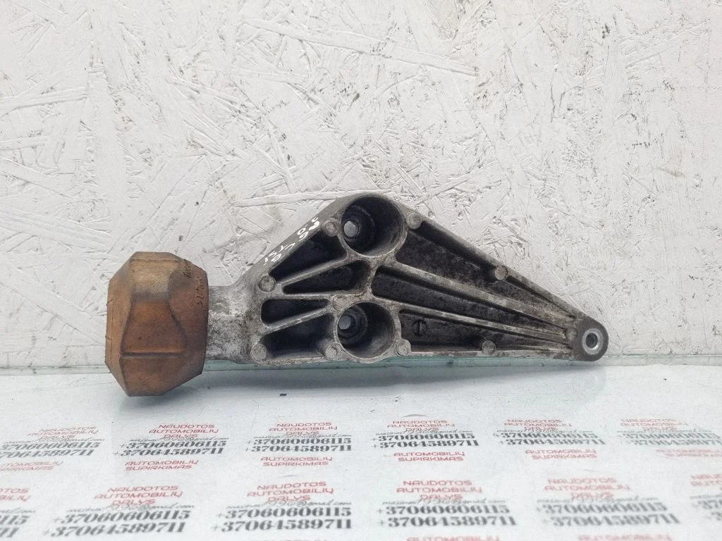 Mootori kinnituskronstein 4F0199343N