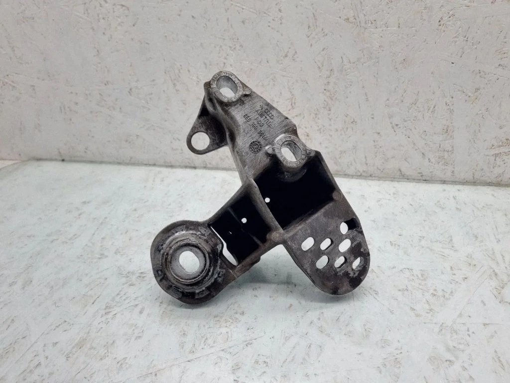 Engine mounting bracket 8E0199351M