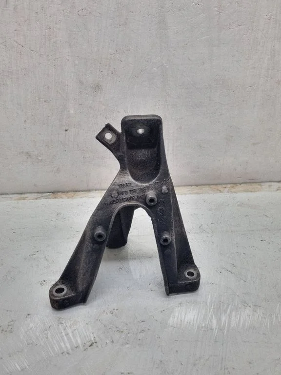 Engine mounting bracket 4F0199308P