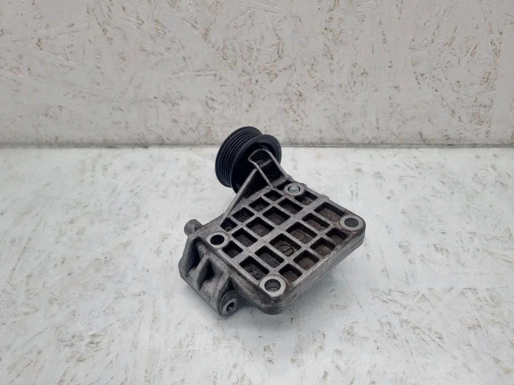 Engine mounting bracket – Audi A6 Allroad C6 (2006-2011)