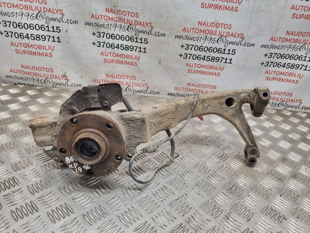 Front wheel hub spindle knuckle 8D0407257AE