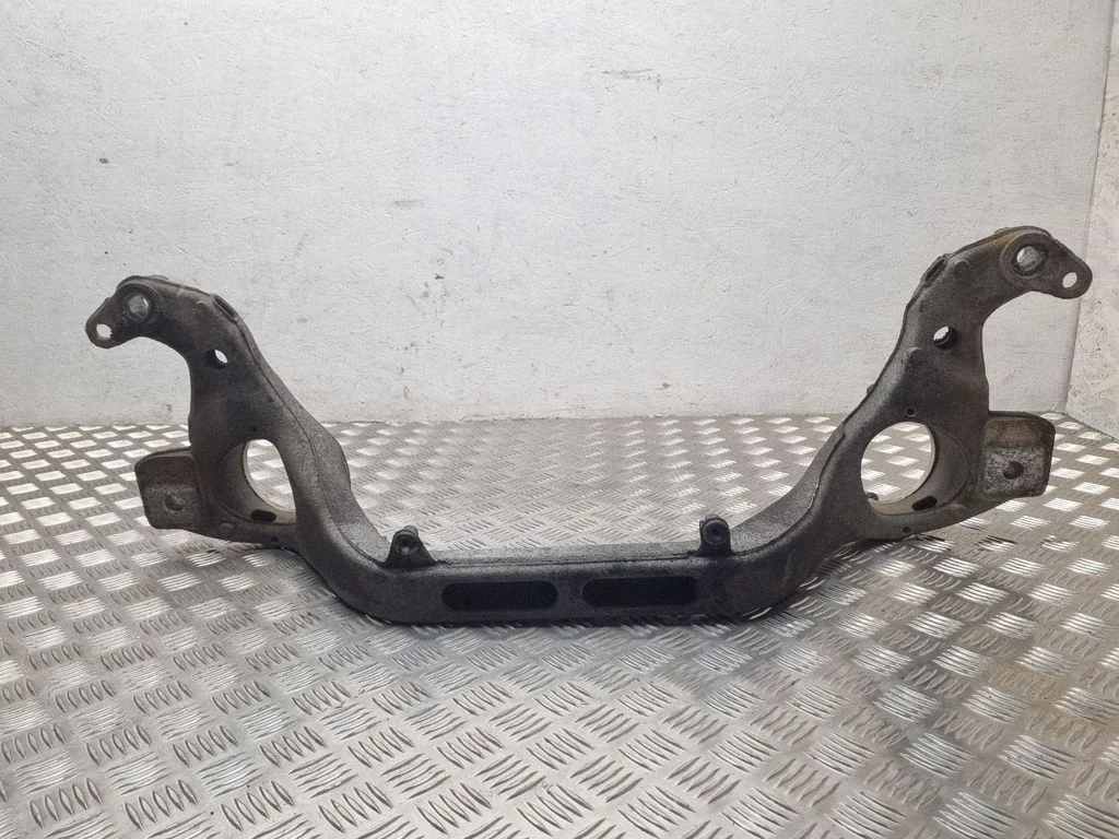 Front subframe – Volkswagen Touareg I (2002-2010)