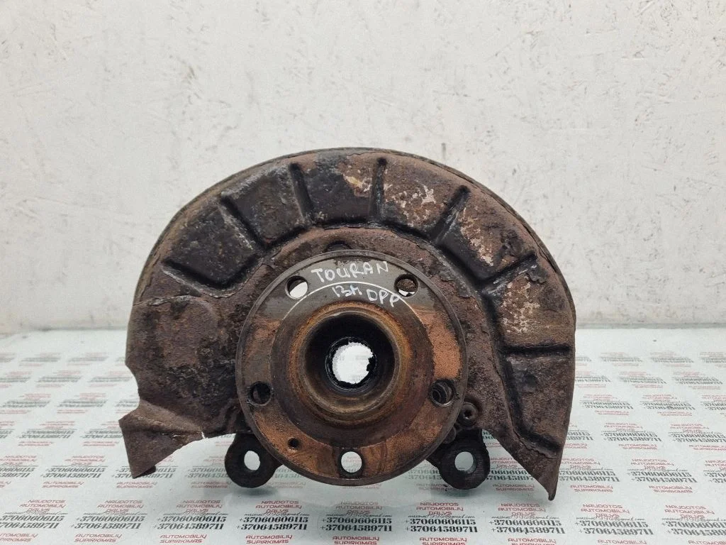 Front wheel hub spindle knuckle – front right