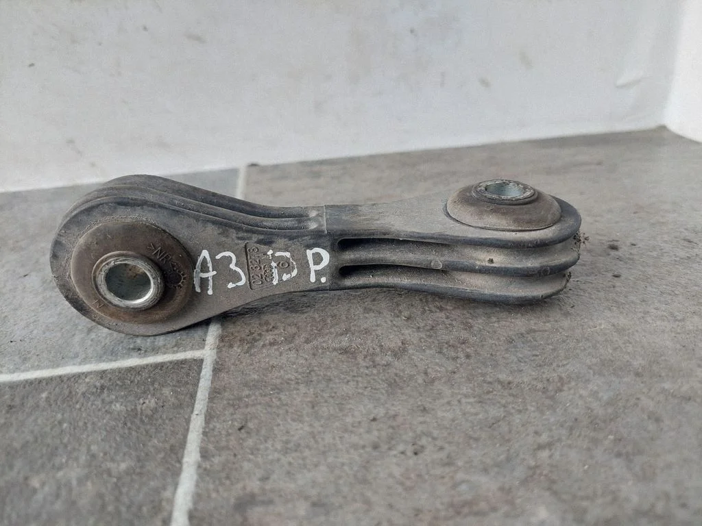 Łącznik stabilizatora przedni – Audi A3 S3 8L (1996-2003)