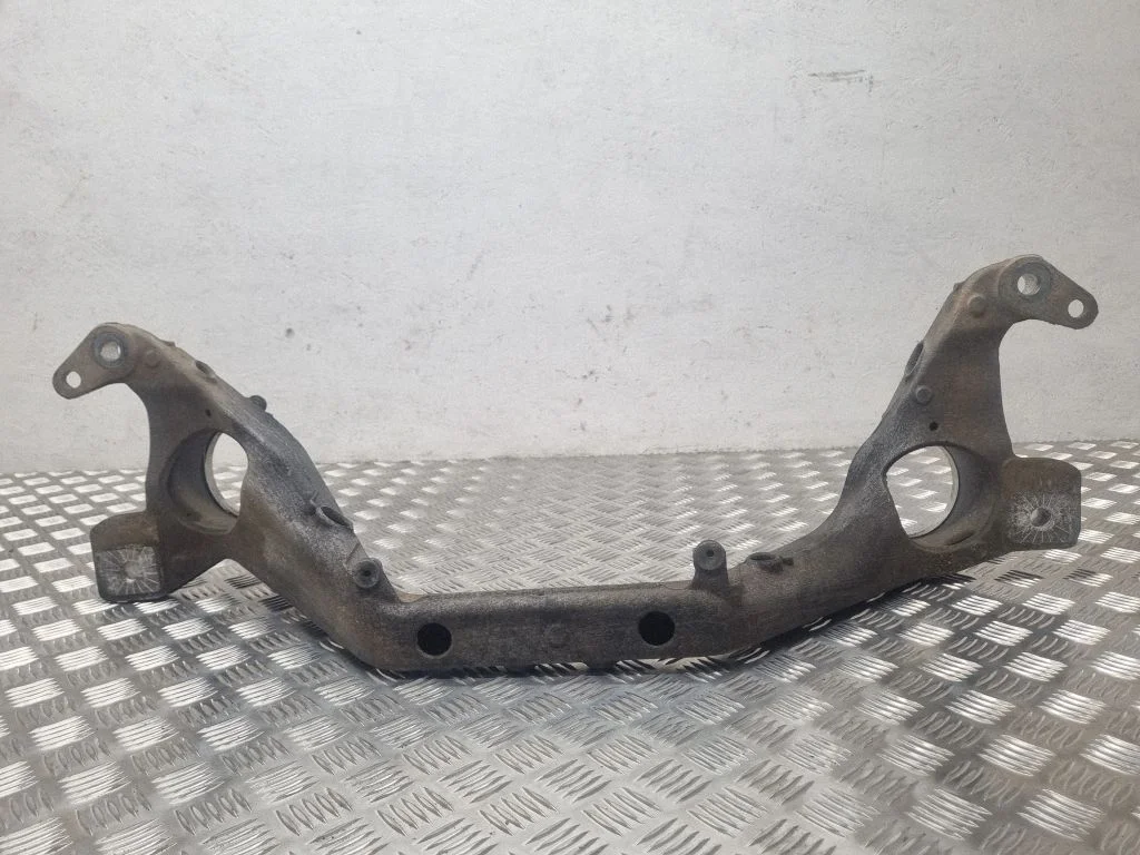 Front subframe – Volkswagen Touareg I (2002-2010)