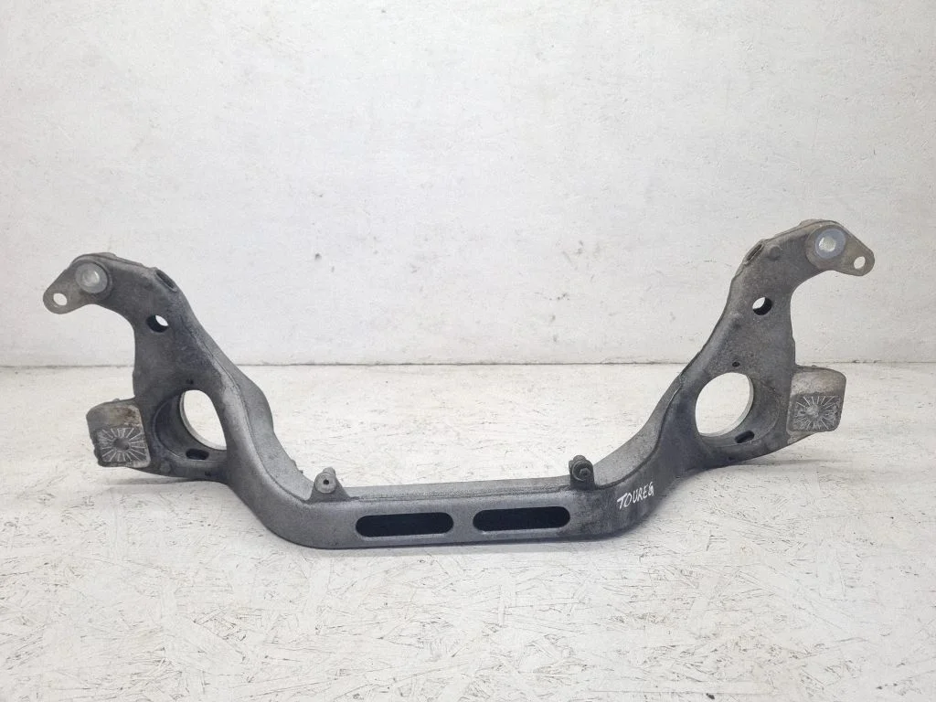 Front subframe – Volkswagen Touareg I (2002-2010)