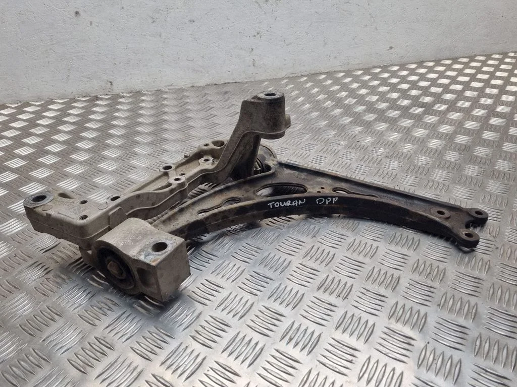 Front lower control arm/wishbone 1K0199296F