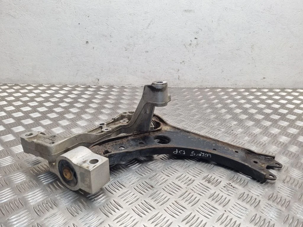 Front lower control arm/wishbone 1K0199296E