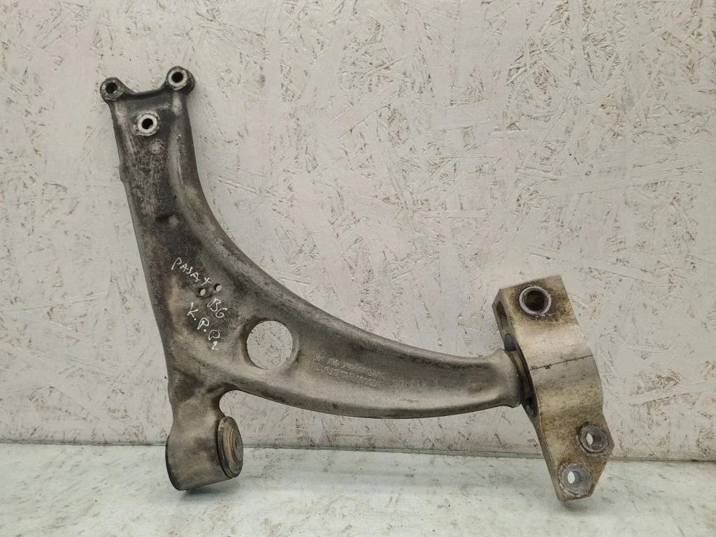 Front lower control arm/wishbone 3C0407153B