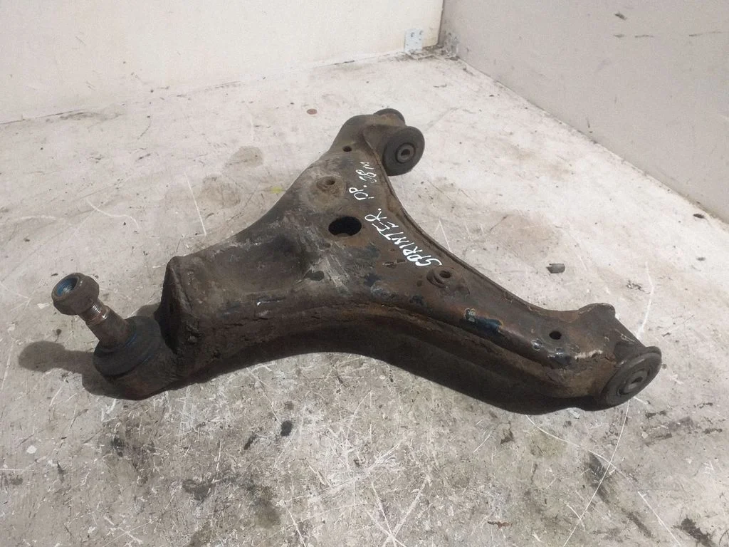 Front lower control arm/wishbone – Mercedes-Benz Sprinter W906 (2006-2018)