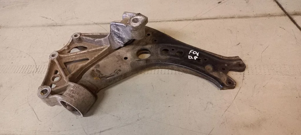 Front lower control arm/wishbone 6Q0199294D