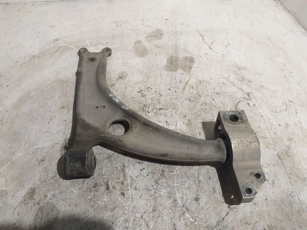 Front lower control arm/wishbone 3C0407153B