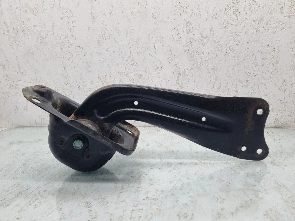 Tagumine õõtshoob 1K0501476