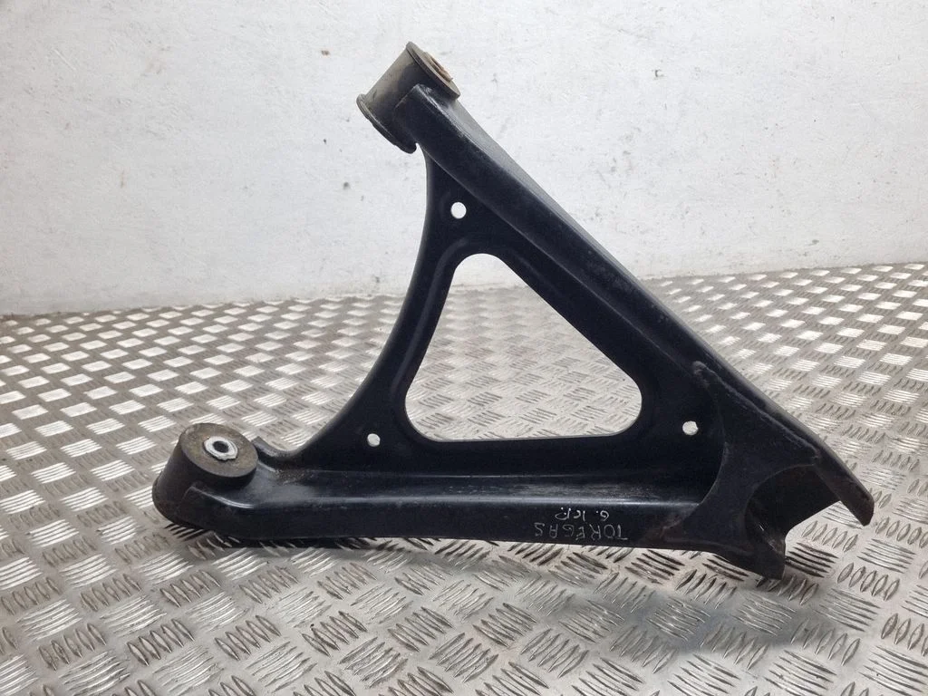 Rear upper control arm/wishbone – rear left