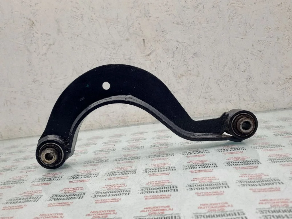 Rear upper control arm/wishbone – rear left