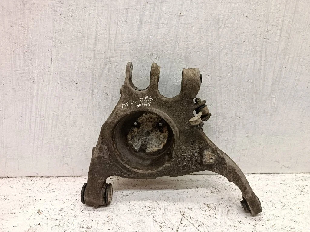 Tagumine ülemine õõtshoob 4F0505312L