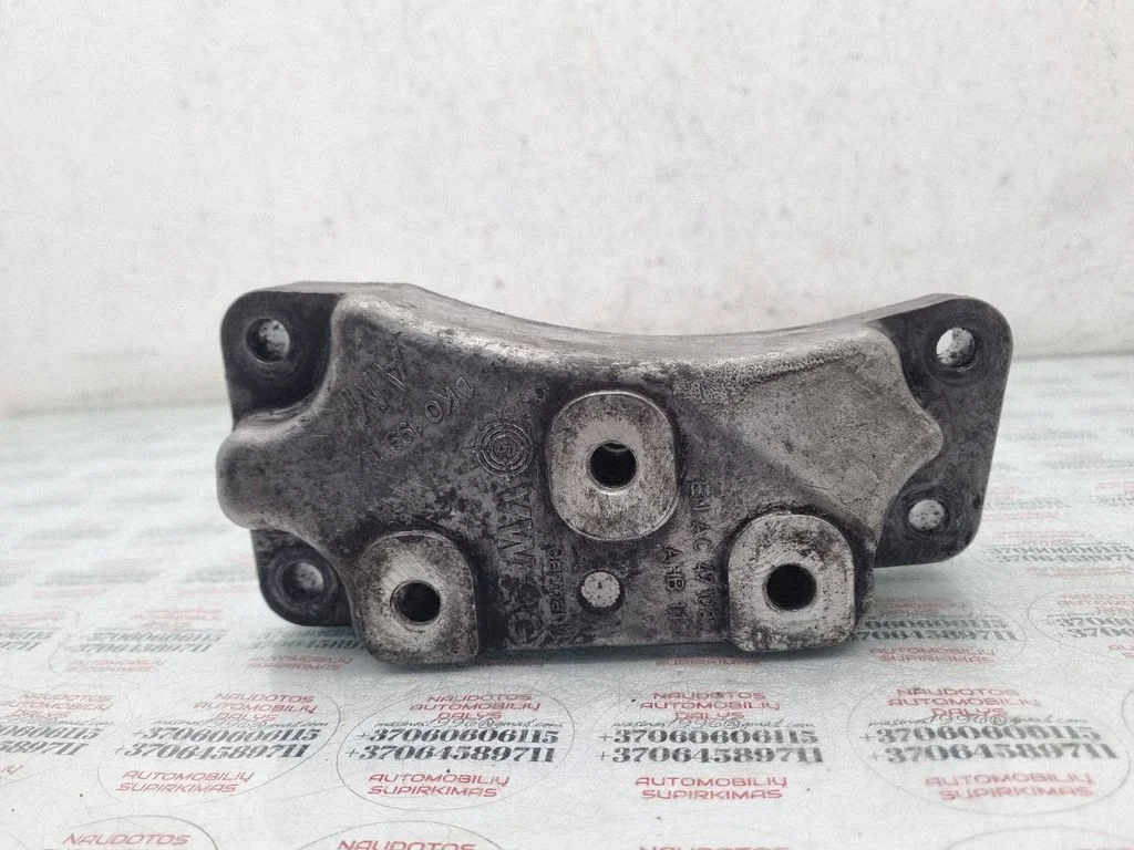 Gearbox mounting bracket – Volkswagen Touran I (2003-2010)