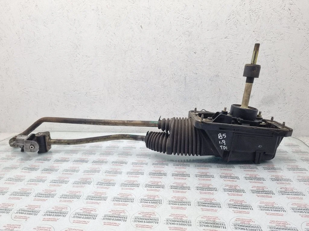 Gear selector mechanism 8D0711271A
