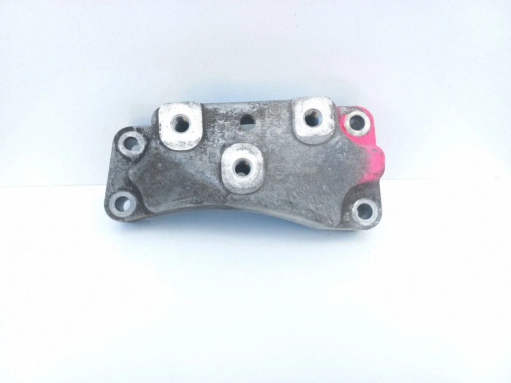 Gearbox mounting bracket – Volkswagen Touran I (2003-2010)