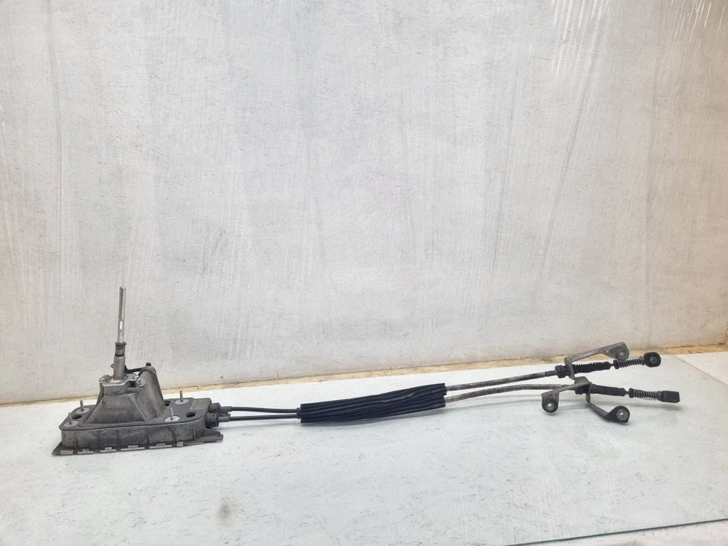 Gear selector mechanism – Volkswagen Golf Plus (2005-2013)