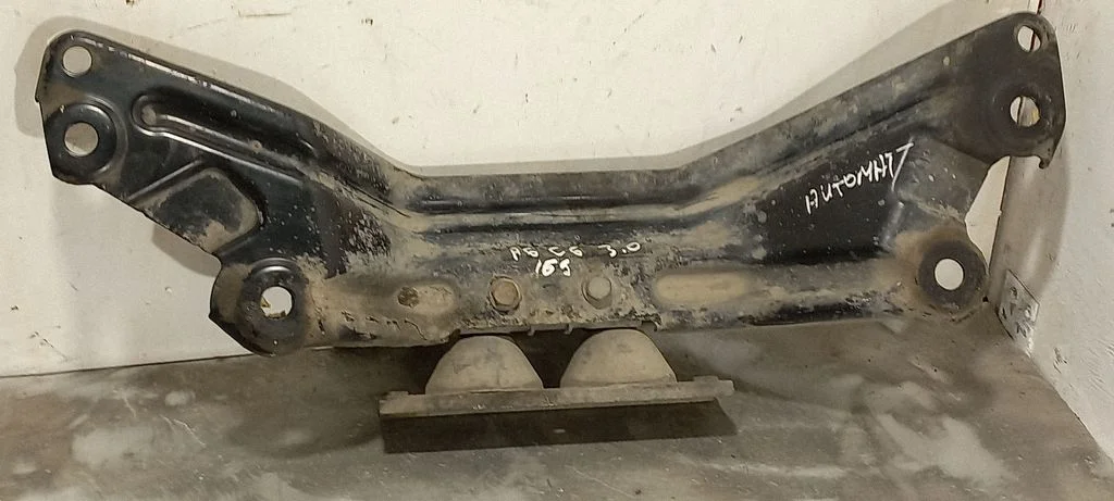 Gearbox mounting bracket 4F0253071A