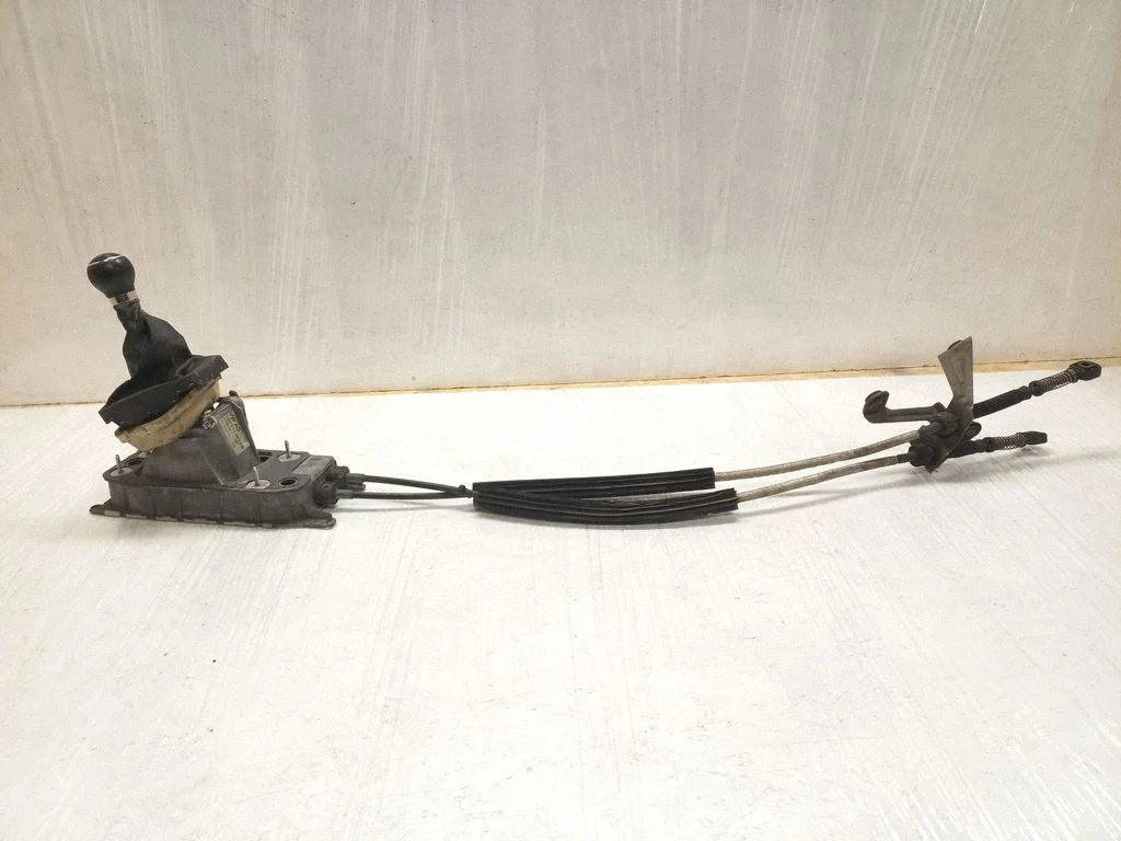 Gear selector mechanism – Volkswagen Golf Plus (2005-2013)
