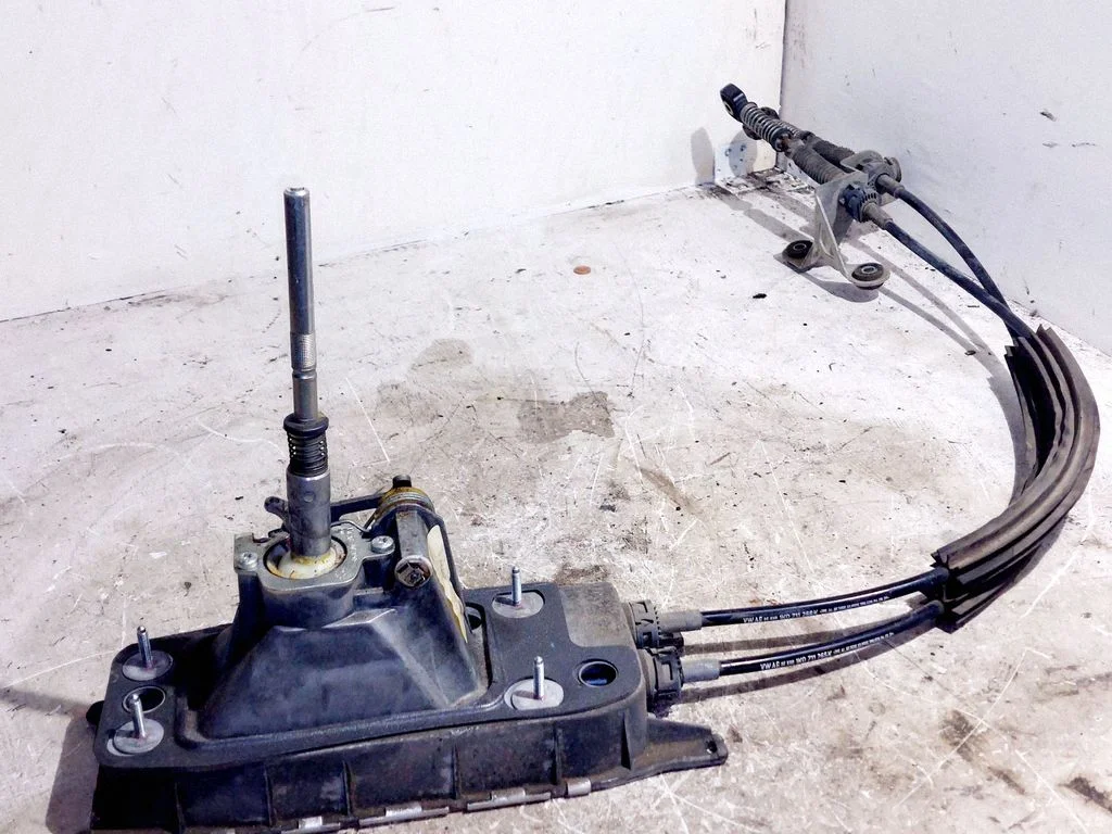 Gear selector mechanism – Volkswagen Golf Plus (2005-2013)