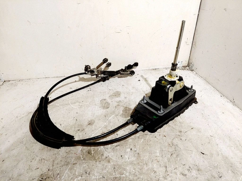 Gear selector mechanism 5Z0711090