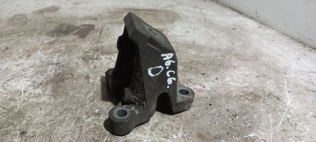 Gearbox mounting bracket – Audi A6 Allroad C6 (2006-2011)