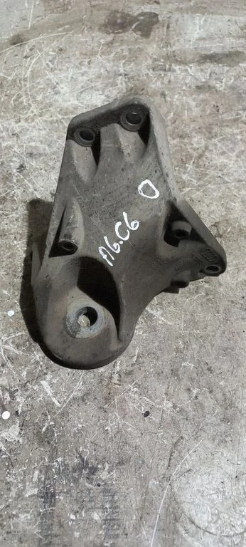 Gearbox mounting bracket – Audi A6 Allroad C6 (2006-2011)