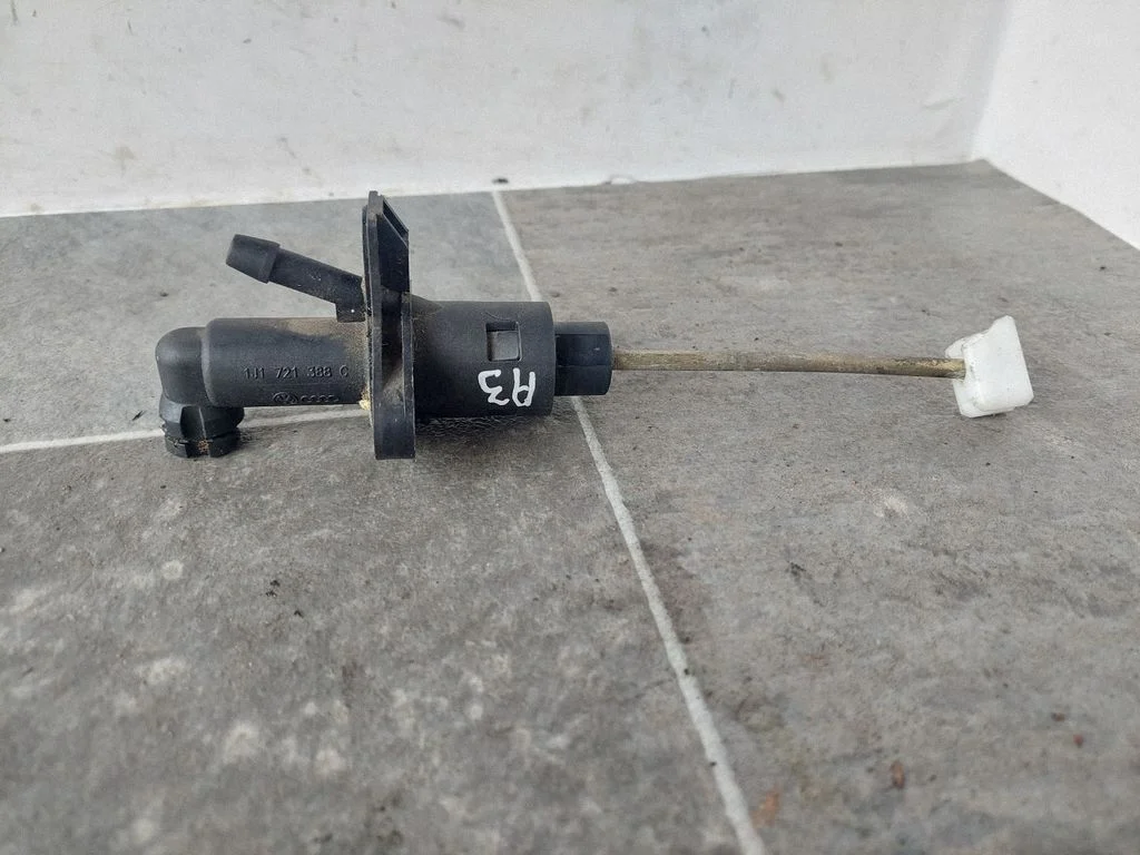 Clutch master cylinder 1J1721388C