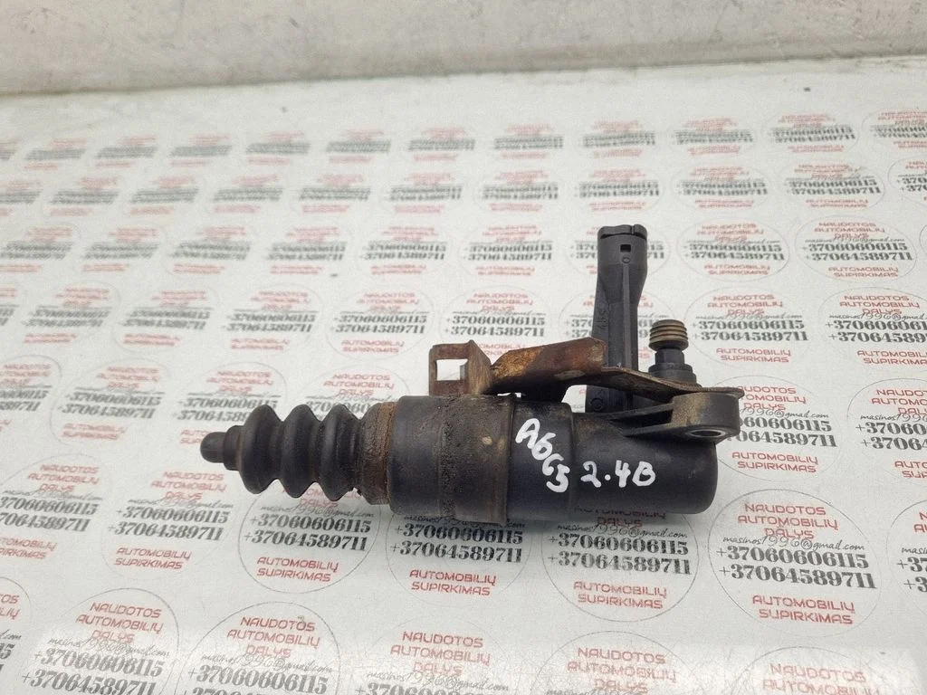 Clutch master cylinder 8E0721257A