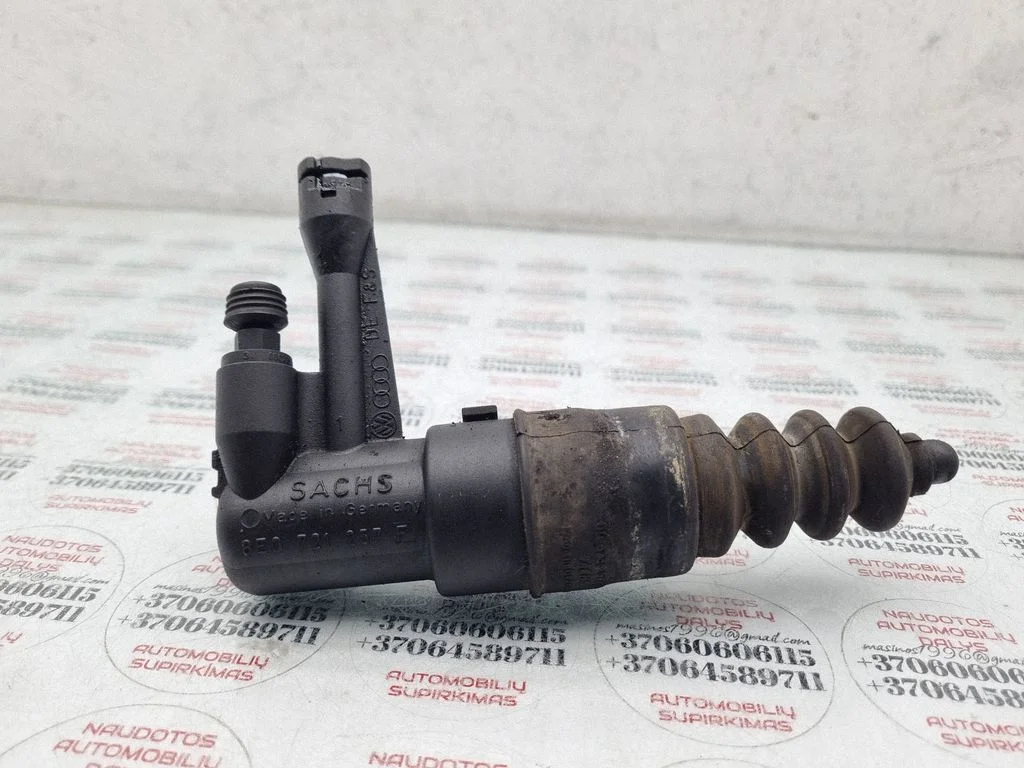 Clutch master cylinder – Volkswagen Passat B5 (1997-2000)
