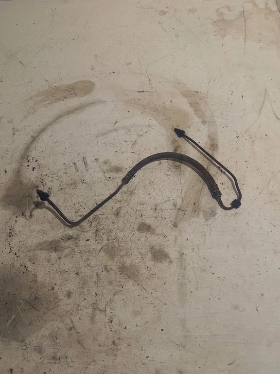 Clutch pipe/line