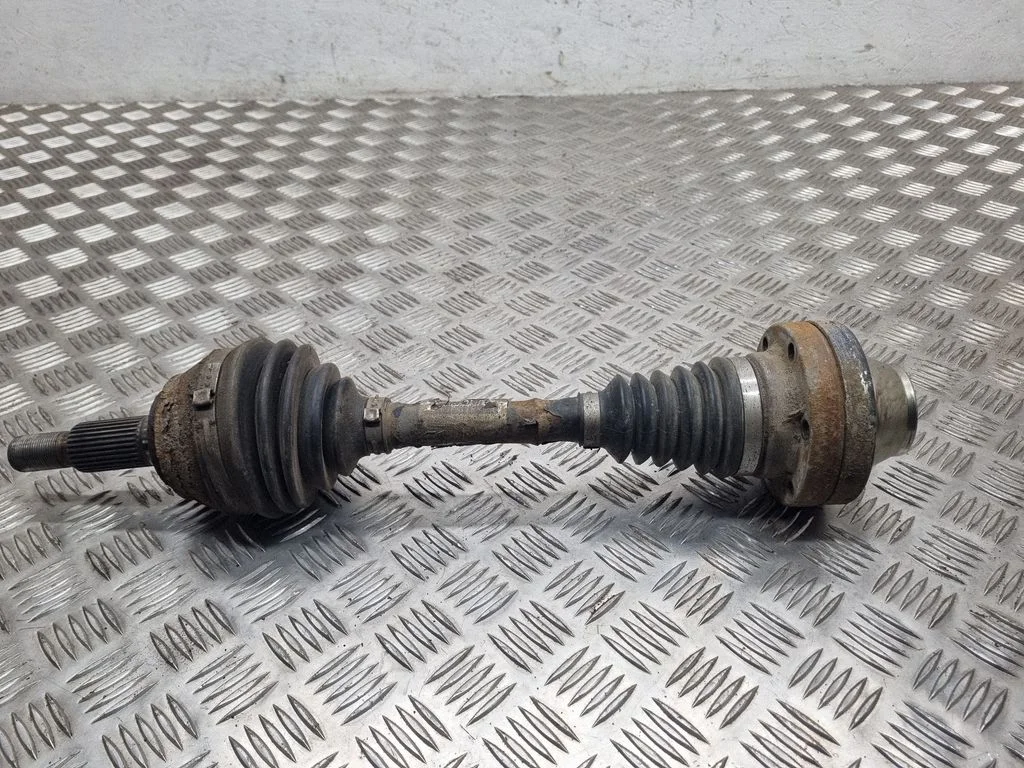 Front driveshaft – Audi Q7 4L (2005-2015)