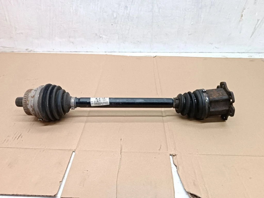 Front driveshaft 8E0407272AT